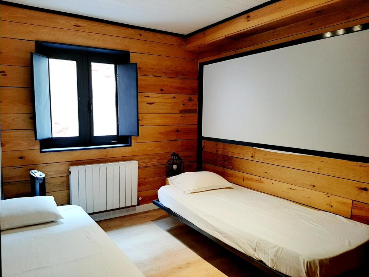 Hostal Erasmus By Gaiarooms Salamanque Extérieur photo
