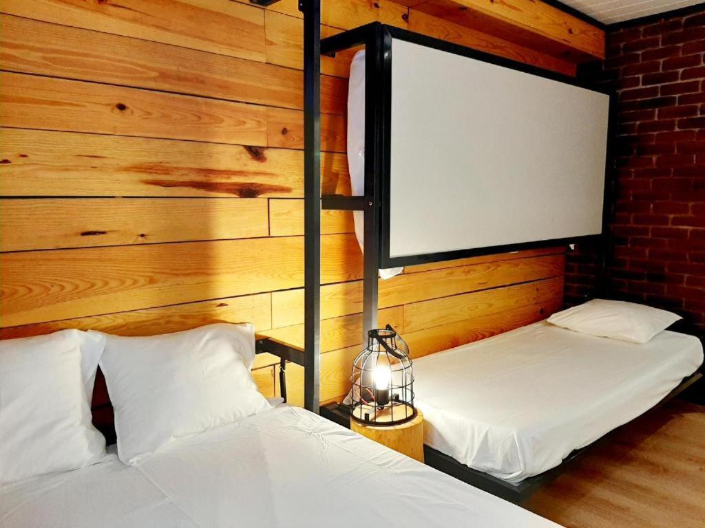 Hostal Erasmus By Gaiarooms Salamanque Extérieur photo